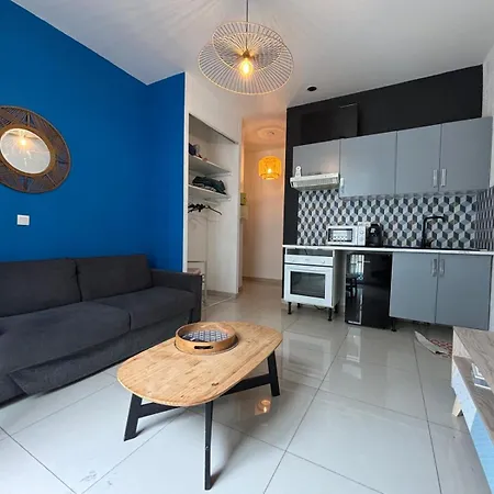 1 Liberation Proche Tramway Apartment *